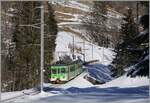 Der ASD BDe 4/4 403 mit dem führenden Bt 431 ist von Le Sépey nach Les Diablerets unterwegs und hat hier, bei Vers l'Eglise, sein Ziel schon fast erreicht.