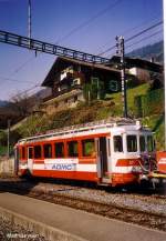 Triebwagen Bdeh4/4 511 der Aigle-Ollon-Monthey-Champery-Bahn AOMC (Meterspur Adhsions- und Zahnradbahn) in Troistorrents 765m, im April 2004.