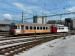 tpf - Steuerwagen Bt 253 mit dem Triebwagen Be 4/4 151 abgestellt als Reserve Pendel im Bahnhofsareal von Bulle am 05.09.2010