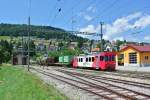 Be 4/4 Nr. 2 beim rangieren von Normalspurgterwagen auf Rollbcken in Bahnhof von Ste-Croix, 24.07.2014.

