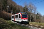 Gleich noch ein neues Stadler-Fahrzeug (an diesem Tag konnte ich drei verschiedene, aber dennoch sehr ähnliche aufnehmen): Be 4/4 3004 der TRAVYS erreicht am 26.03.2016 als Regio 40 nach