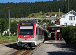 TRAVYS/YStC: Einer der drei neuen Triebzüge, bestehend aus Be 4/4 + AB + Be 4/4, in St. Croix (auf 1'200 m) am 19. Juli 2016.
Foto: Walter Ruetsch 