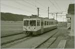 Der gut vierzig jährige TransN (ex cmn, TRN) BDe 4/4 N° 8 beim Halt in La Sagne.