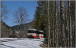 Der transN BDe 4/4 N° 3 hat den Tunnel Les Petits Monts verlassen und erreicht in Kürze Les Frêtes.
18. März 2016