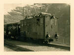 Im Jahr 1961 sah die alte WAB Lokomotive 52 (1909) noch ein wenig anders aus mit ihrem früheren Pantographen. Auf der Wengernalp. 