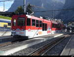 WAB - PANO Bhe 4/8 141 + Bhe 4/8 142 im Bahnhof Grindelwald am 28.09.2023