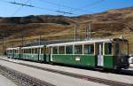 WAB - BDeh 4/4 101 mit Bt 214 und Steuerwagen Bt 211 steht am 02.10.2011 im Bahnhof Kleine Scheidegg.