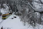 Die neuen Panorama-Triebwagen der Wengernalpbahn: 145 oberhalb Lauterbrunnen.