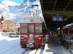 zb - Zahnrad Triebwagen BDeh 4/4 1  im Bahnhof von Engelberg am 15.02.2009