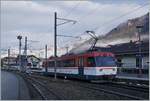 Seit ein paar Jahren erreichen die Züge aus Innertkichen Bahnhof von Meiringen, davor endete der Zuglauf ein paar hundert Meter östlich des Bahnhof im einen MIB Bahnhof.