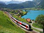 Die Zentralbahn ABeh 150 mit dem Luern Interlaken Express am Lungernsee.