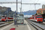 Zentralbahn/ZB.
Entlastungszug Luzern - Interlaken-Ost mit HGe 101 962-9 sowie Reservependel mit HGe 101 966-0 in Meiringen am 20. Oktober 2019.
Foto: Walter Ruetsch 