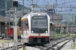 ZB Adler ABeh 150 101  Bern  am 24.5.20 beim Spurwechsel bei der Einfahrt in Meiringen.