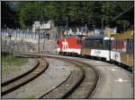 Ein Interregio der Zentralbahn auf dem Weg von Luzern nach Interlaken bei einem Halt in Brning-Hasliberg, aufgenommen am 27.07.2009.