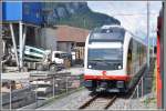 150 101-1 einer der neuen Stadler Brnigzge steht ausserhalb von Meiringen.