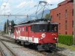 ZB - Lok De 4/4 110 002-3 bei Rangierfahrt im Bahnhofsareal von Meiringen am 11.09.2012
