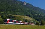 ZB: IR Luzern-Interlaken Ost mit Fink und Adler vereint bei Alpnachstad am 8. Juni 2013.
Foto: Walter Ruetsch