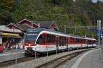 ABeh 130 001-1 hält beim Bahnhof Brienz. Die Aufnahme stammt vom 10.10.2014.