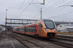 RABe 526 103 Traverso der SOB durchfährt den Bahnhof Rupperswil.