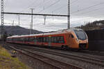 RABe 526 124 Traverso der SOB durchfährt den Bahnhof Gelterkinden.