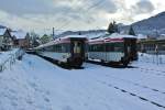 Sechs ausrangierte SOB Wagen warten in Nesslau neu St.