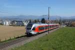 RABe 526 061-7 befindet sich am 29.03.2014 oberhalb von Freienbach.