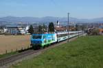 Re 456 096-7 zieht am 29.03.2014 den VAE 2416 von Freienbach Richtung Biberbrugg.