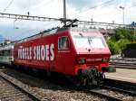 SOB - Lok Re 4/4 456 094-2 am Schluss des Voralpenexpress im Bahnhof von Arth-Goldau am 29.05.2014