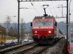 SOB - Re 4/4 456 092-6 beim verlassen der Haltestelle Luzern Verkehrshaus am 28.02.2016