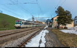 SOB RBDe 561 081 mit Voralpen-Express St. Gallen - Luzern am 6. Januar 2018 bei der Durchfahrt im Bahnhof Sattel-Aegeri.