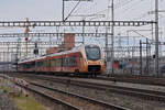 RABe 526 113 der SOB durchfährt den Bahnhof Muttenz. Die Aufnahme stammt vom 31.12.2020.