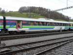 SOB - 2 Kl. Personenwagen mit Restaurantabteil ( Aufgestellter Kaffeeautomat an Bord ) BR 50 48 85-35 522-3 in den Farben des Voralpen Express abgestellt im Bahnhof von Herisau am 11.11.2007