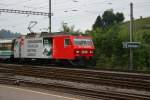 SOB - Re 4/4 456 095-9  Jubi-Lok 100 Jahre SOB  bei der Ausfahrt aus dem Bahnhof Herisau Richtung St.Gallen am 04.07.2010.