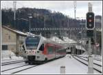 526 044-3 SOB Flirt nach Nesslau erreicht Wattwil. (06.01.2011)