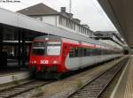 Ein NPZ mit fhrendem ABt 50 48 38-35 174-1 (und schiebender RBDe 566 074-9) am 20.7.2012 in Herisau als Voralpen-Express nach Romanshorn. Wie im Hintergrund zu sehen ist, ist die Strecke Herisau-Wattwil vom 9.7-10.8.2012 gesperrt. Zwischen Romanshorn und Herisau sind deshalb NPZ ex. BT auf den IR im Einsatz, wie der korrekt beschrifteten Zielanzeige zu entnehmen ist.