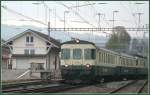 Regionalzug mit Steuerwagen ABt 504839-35-158 verlsst Samstagern Richtung Rapperswil. (10.11.2006)