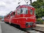 Elektrotriebwagen 92 (CH-ZMB 94 85 7576 092-1) im Bahnhof Übelbach anlässlich einer Fahrzeugausstellung zur 100-Jahr-Feier der Strecke Peggau-Übelbach, 04.08.2019 

Der TW92, ehemals bei der Sihltalbahn Zürich in Betrieb, und jetzt bei der Zürcher Museumsbahn, ist ein Schwesterfahrzeug des ET15 der Steiermarkbahn.