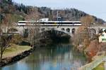 Ein GTW der Thurbo als S2 11246 von Altsttten nach Nesslau-Neu St. Johann berquert am 15.02.2020 in Lichtensteig die Thur.