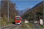 Der TMR Region Alps RABe 525 041 (UIC 94 85 7525 041-0 CH-RA) ist kurz nach Orsières auf der Fahrt nach Sembrancher.