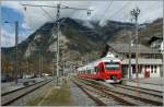 Doch es gab heute auch ein wenig Sonne, wie dieses Bild des M_O (TMR/Regio-Alps) Nina in Le Chable zeigt.
Hinweis: Das Bild wurde vom öffentlichen, schrankenlosen Durchgang zur Gondelbahn aufgenommen.  
19. März 2011.
 