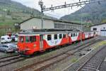 ABDe 537 509-2 und der Bt 32 stehen vor dem Depot in Orsières, 18.04.2014.