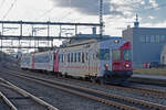RBDe 4/4 567 173-0 der tpf durchfährt den Bahnhof Rupperswil. Die Aufnahme stammt vom 07.02.2022.