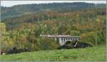 Travys (ex. PBr) Domino-Regionalzug 4221 von Vallorbe nach Le Brassus auf dem Le Day-Viadukt kurz vor der gleichnamigen Abzweigstation.
11. Oktober 2012