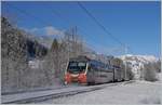 Der MOB Be 4/4 5002  Nankai  ist mit seinen beiden Steuerwagen zwischen Stöckli und Blankenburg auf dem Weg nach Zweisimmen.