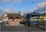 Der MOB Gem 2/2 2502 wartet in Blonay mit einem Gleisbauzug auf seinen nächsten Einsatz.