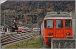 Der TMR Region Alps RABe 525 041 (UIC 94 85 7525 041-0 CH-RA) wartet in Orsières auf die Abfahrt nach Sembrancher.