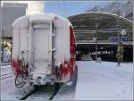 Ein frisch  gepudeter  Gepäckwagen der RhB in Chur.