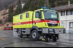 Eines der neuen Zweiwege-Feuerwehrfahrzeuge der RhB steht am 18.