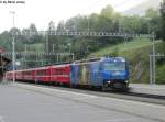 Ge 4/4''' 652 ''HC Davos'' am 6.8.2012 in Filisur als Regio 1117 nach St.Moritz.