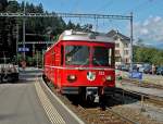 RhB Be 4/4 512 als S 2 Chur - Thusis im Bahnhof Reichenau-Tarmins (12.08.09).